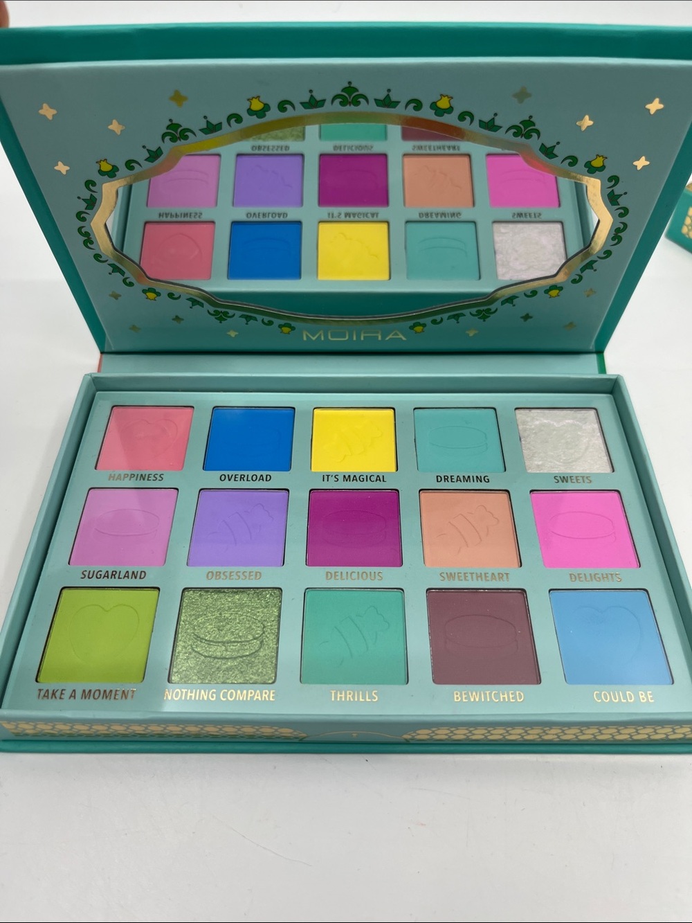 Moira - Sweet Delights - 15 Eyeshadow Palette - Multicolor Shades